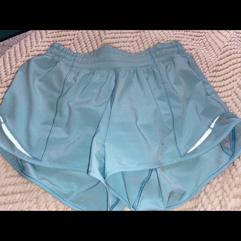 lululemon hotty hot 4”